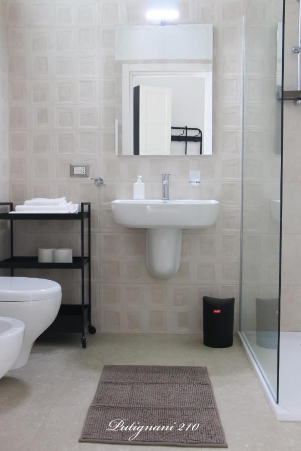 Putignani 210 Apartment Бари Экстерьер фото